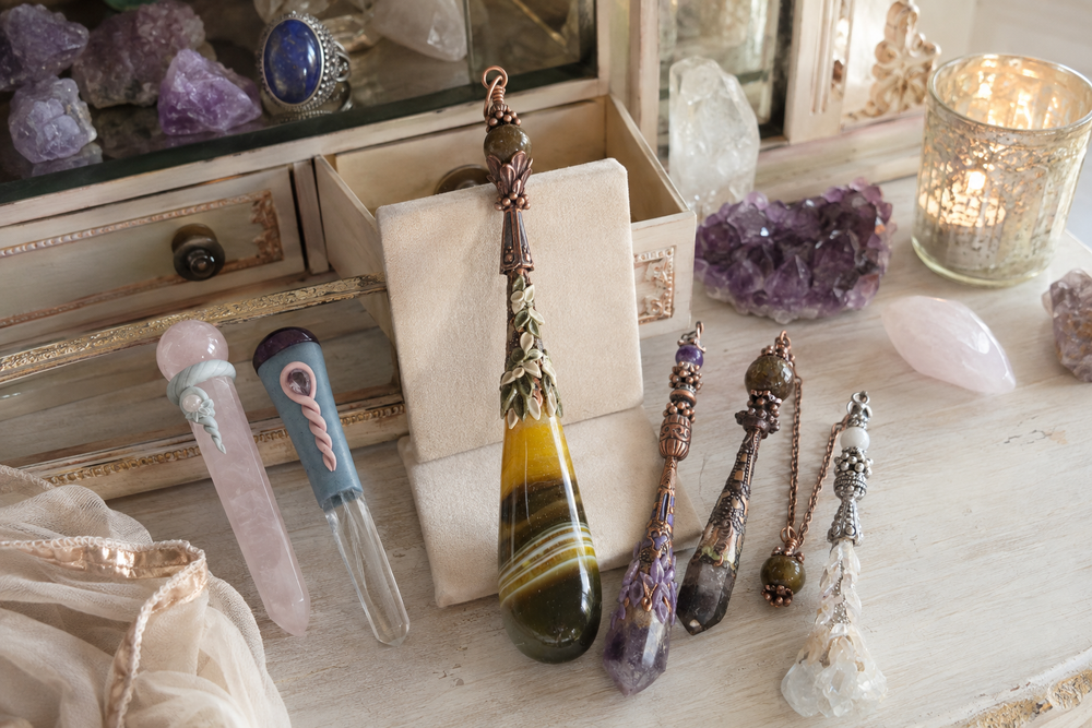 THE CURIOSITY CABINET — VOL. III  The Keeper of the Estate