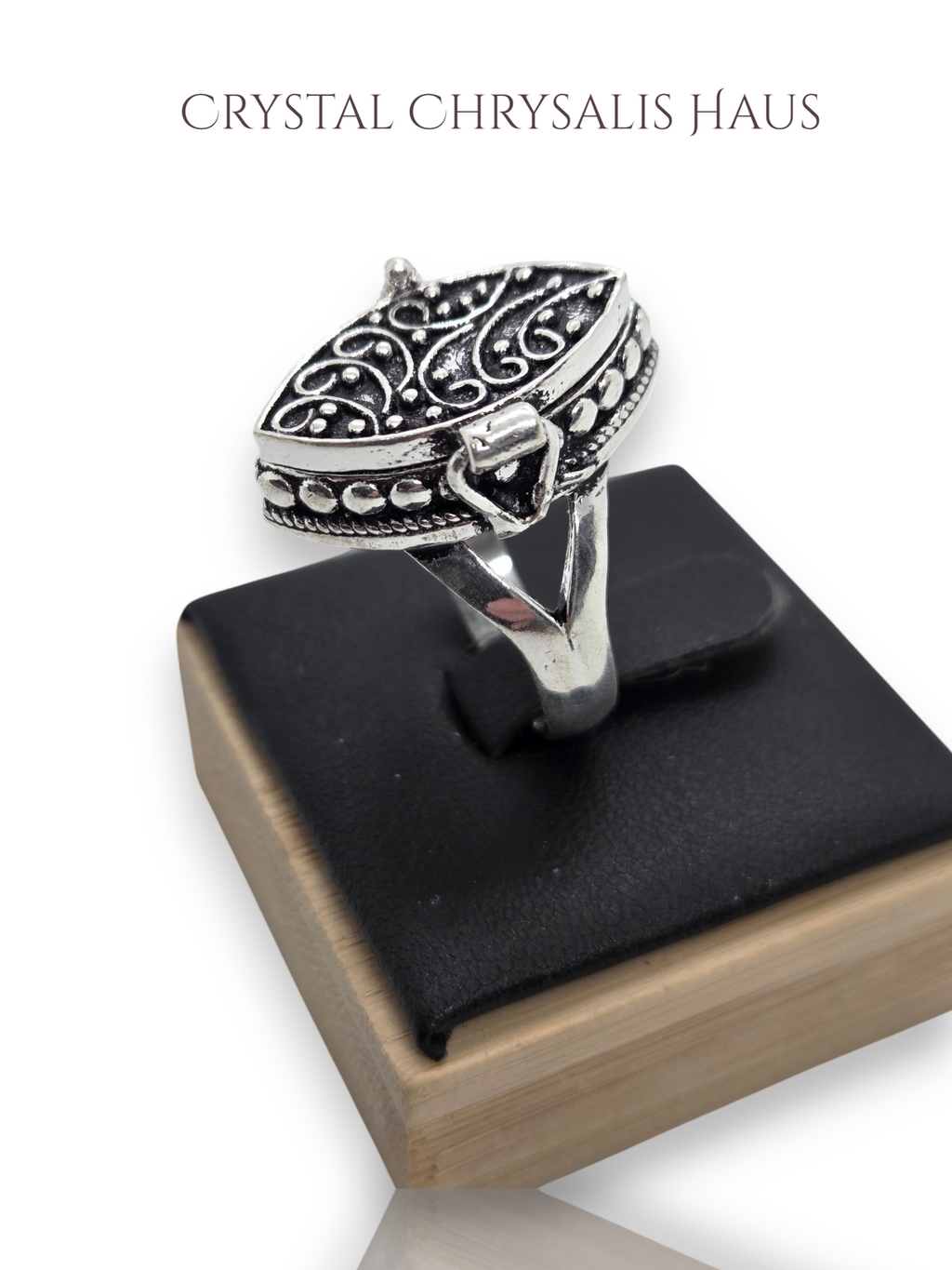 Old World .925 Sterling Silver Opulently Vintage Designed Marquise Poison Ring