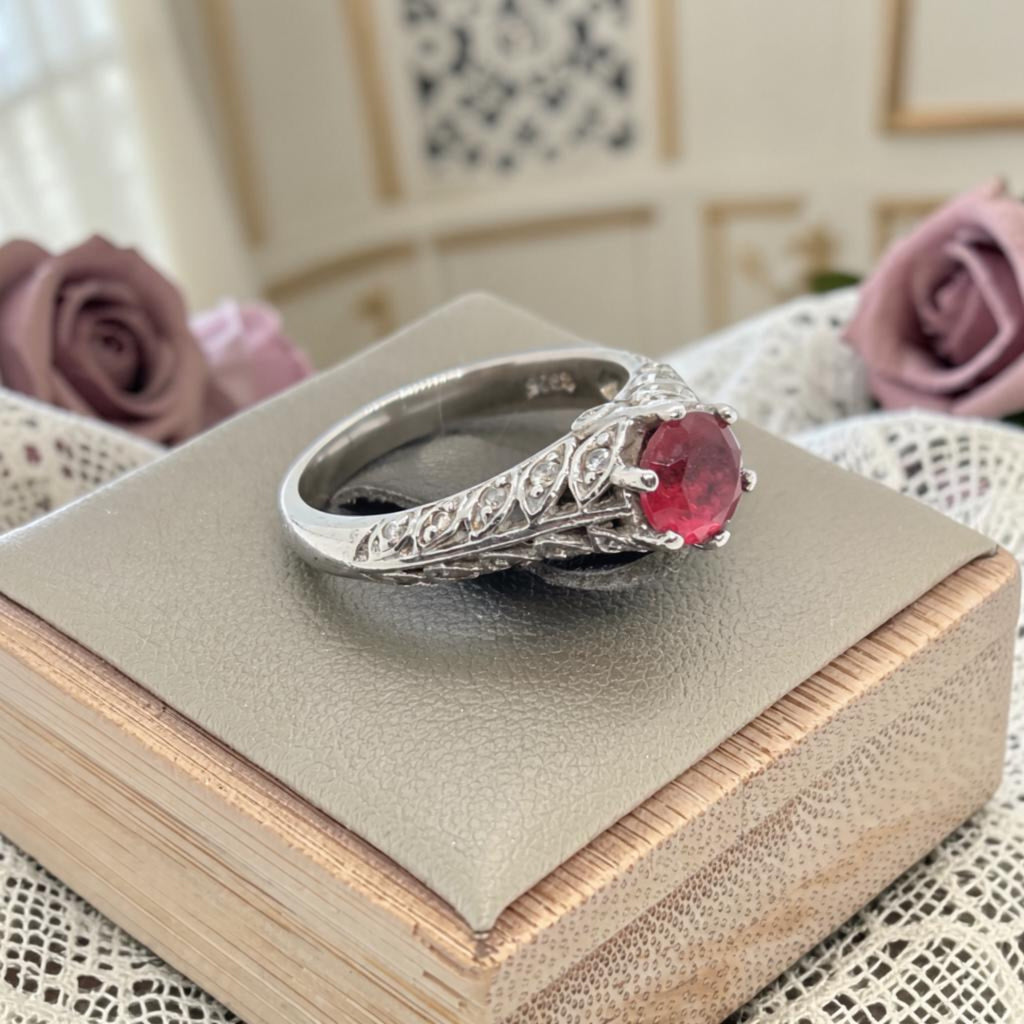Elegant Estate Vintage Styled .925 Sterling Silver 1 Ct Red Ruby Solitaire Rhinestone Accents Ring